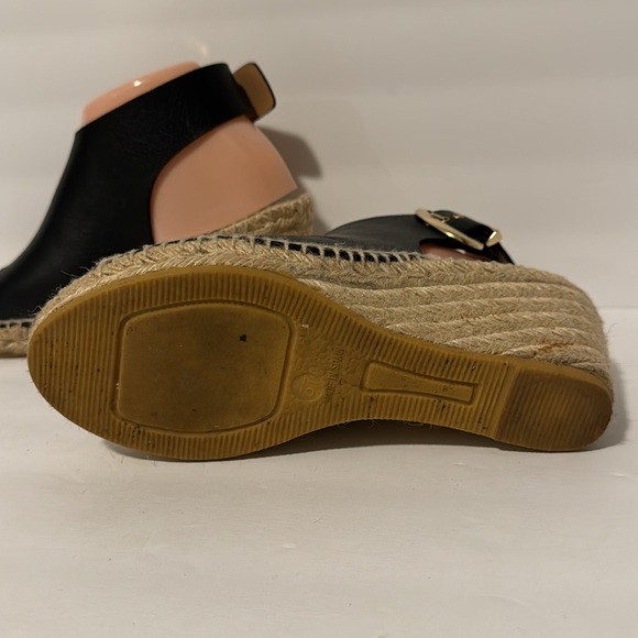 Bettye Muller Black Leather Open Toe 3” Wedges!! - Picture 7 of 8